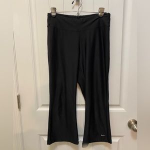Nike Fit Dry Black Capri. Woman’s Size small. Logo on leg hem.